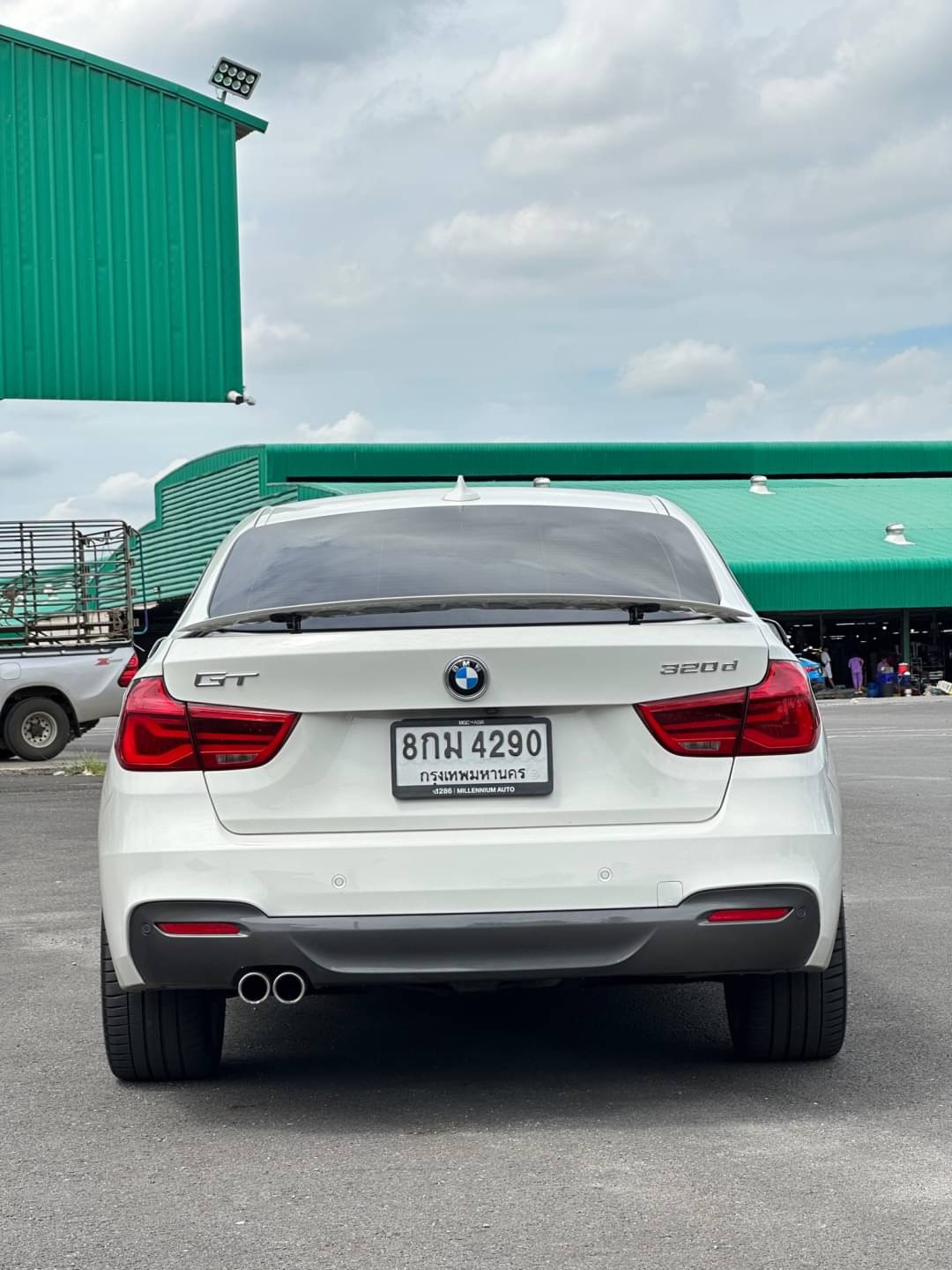 2019 BMW 320d GT Msport LCI สีขาว