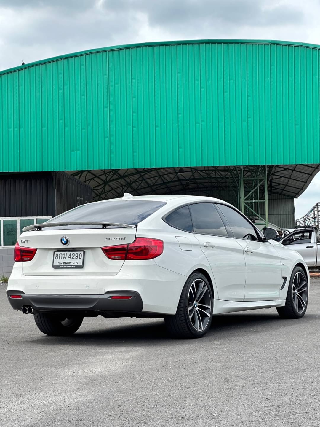 2019 BMW 320d GT Msport LCI สีขาว (รูปที่ 4)