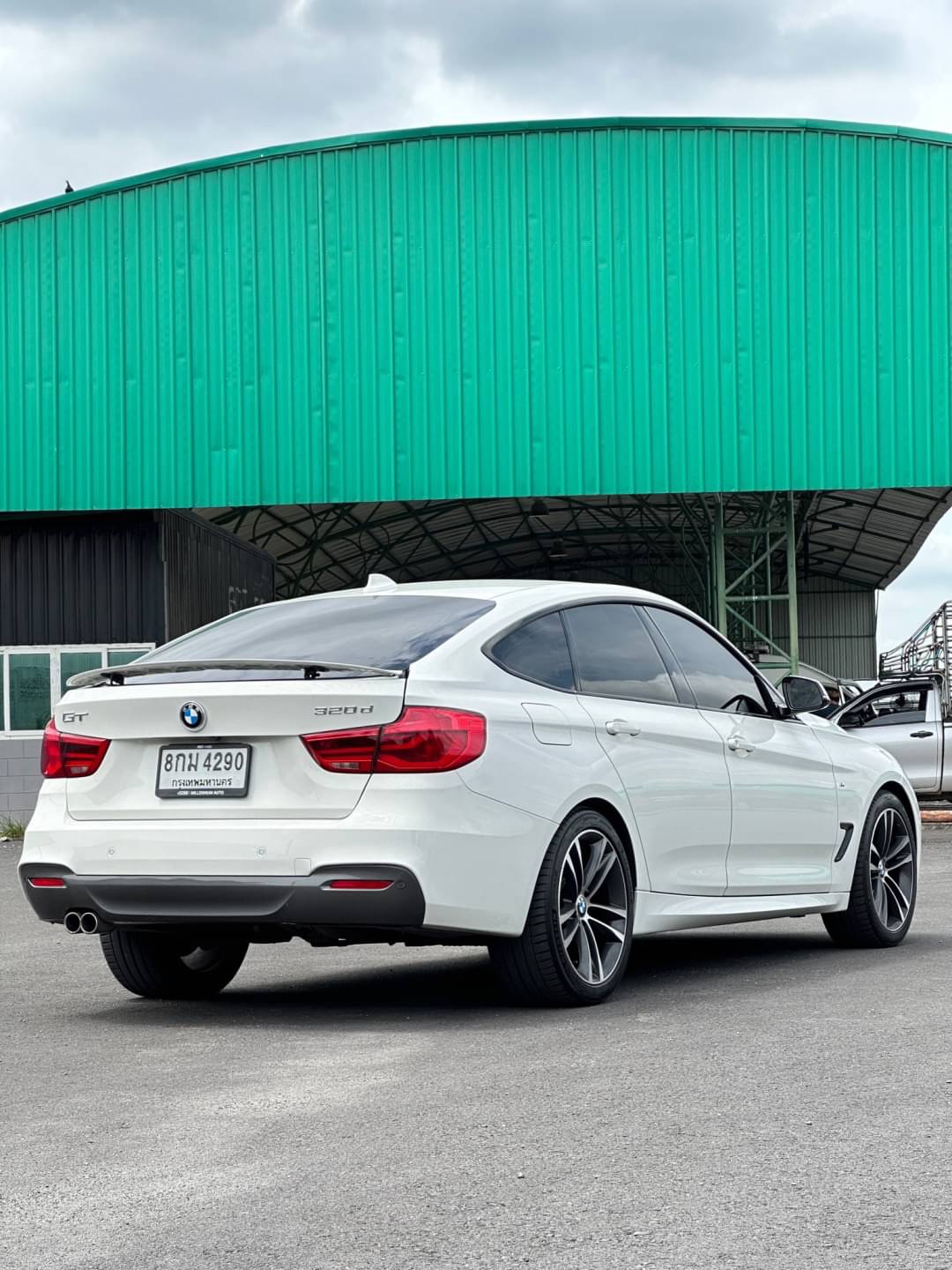 2019 BMW 320d GT Msport LCI สีขาว