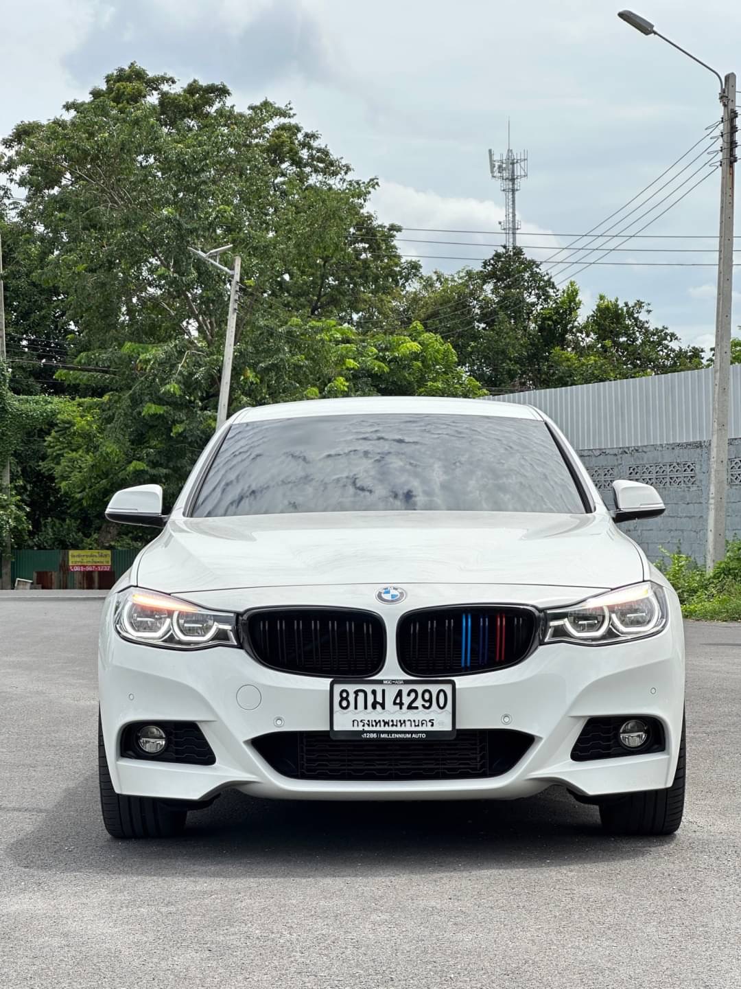 2019 BMW 320d GT Msport LCI สีขาว (รูปที่ 2)