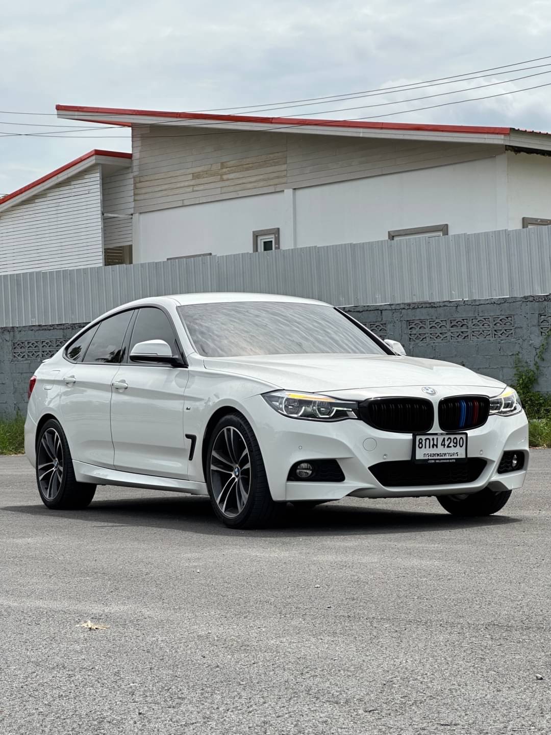 2019 BMW 320d GT Msport LCI สีขาว