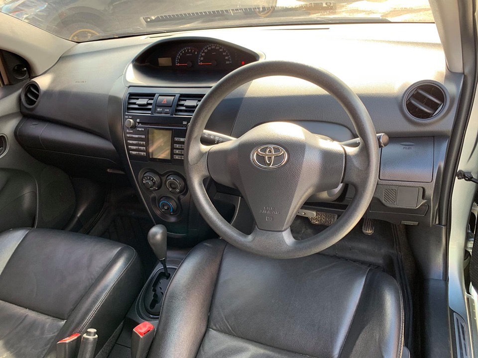 Toyota Vios ปี 2010 สีเทา (รูปที่ 9)
