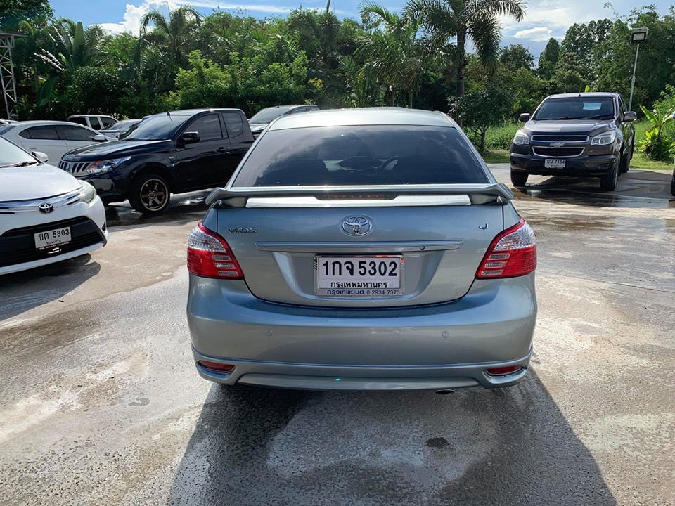 Toyota Vios ปี 2010 สีเทา (รูปที่ 3)