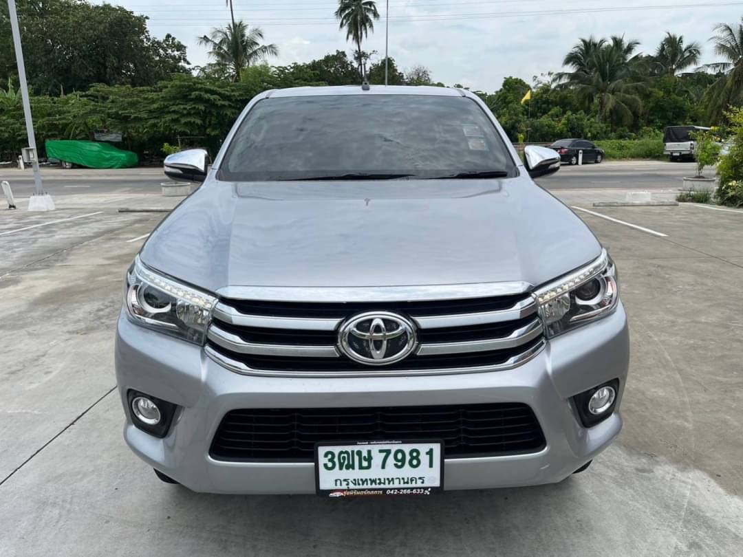 2017 Toyota Pre-runner 2.4E สีเงิน (รูปที่ 5)