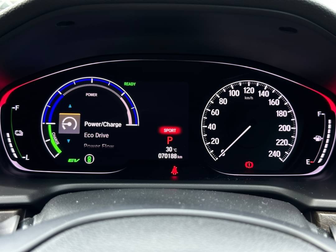 2019 Honda Accord สีขาว (รูปที่ 16)