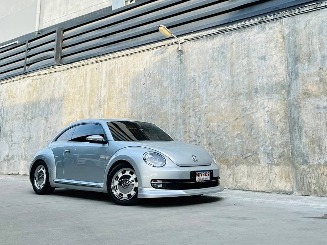 2013 Volkswagen New Beetle Coupe สีเงิน (รูปที่ 3)