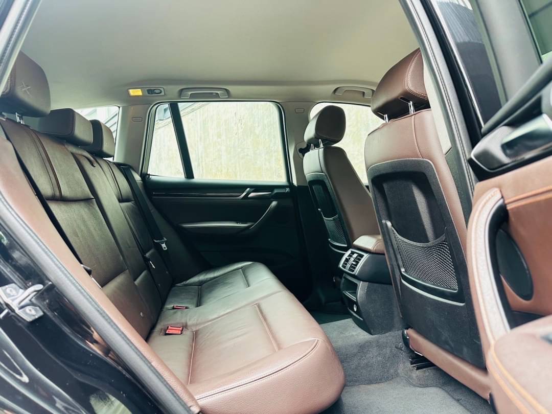 2015 BMW X3 F25 สีดำ (รูปที่ 10)