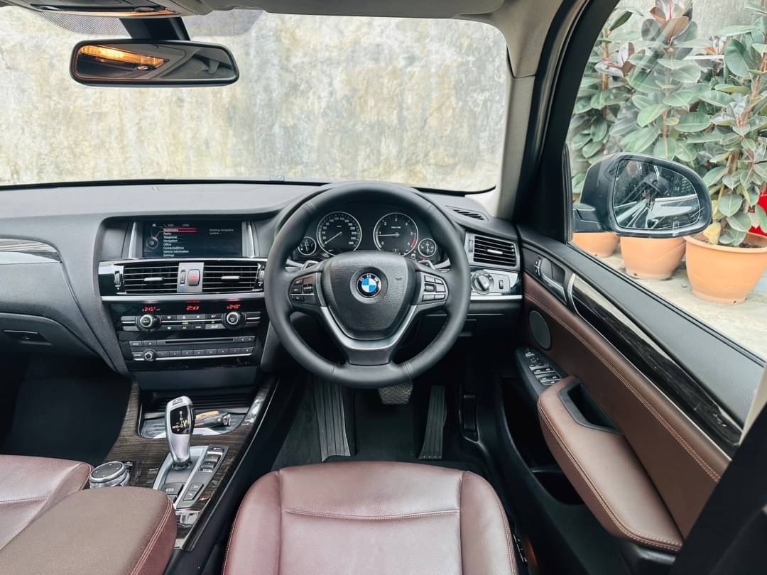 2015 BMW X3 F25 สีดำ (รูปที่ 11)