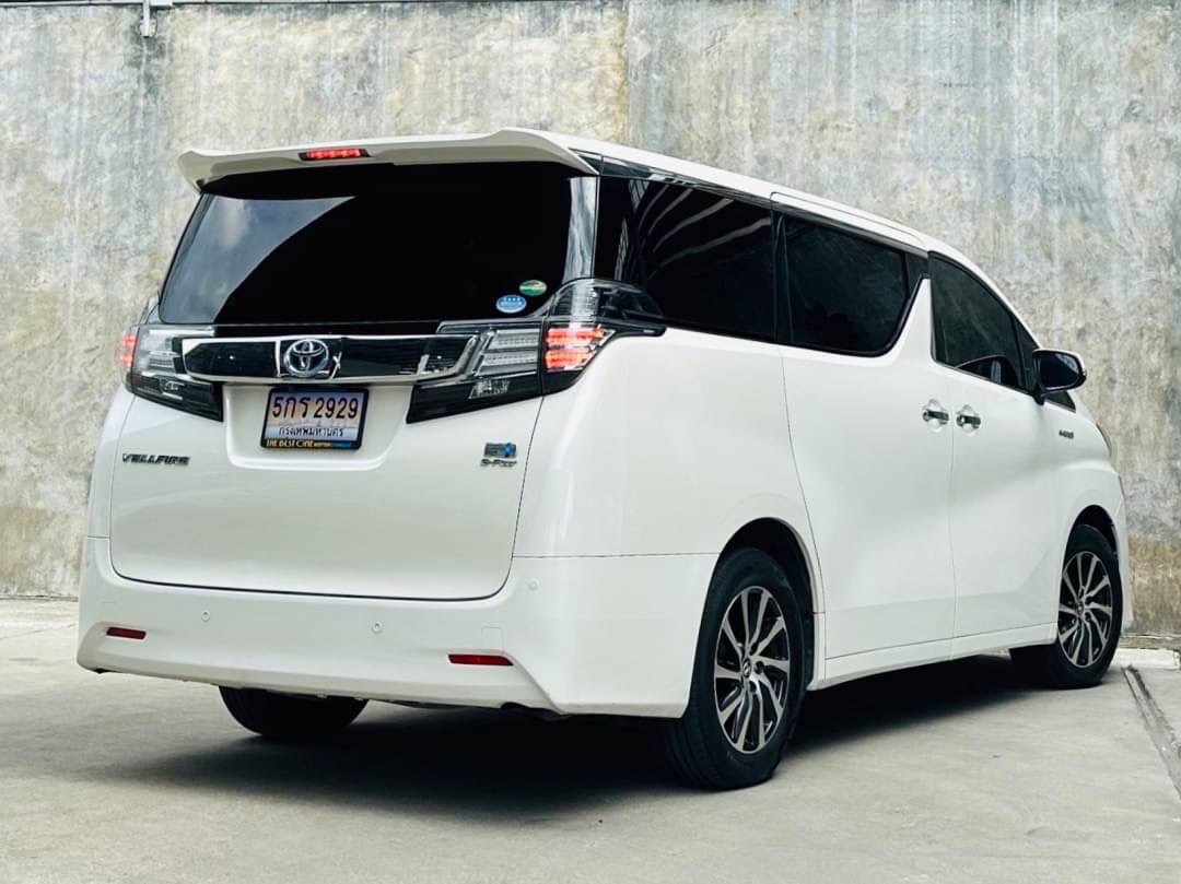 2017 Toyota Vellfire สีขาว (รูปที่ 2)