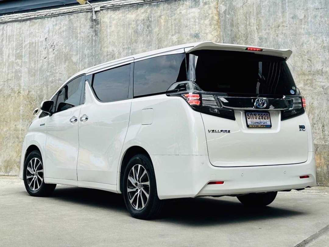 2017 Toyota Vellfire สีขาว