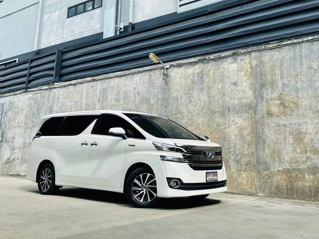 2017 Toyota Vellfire สีขาว