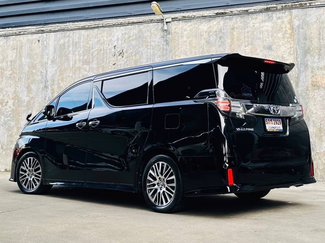 2015 Toyota Vellfire สีดำ