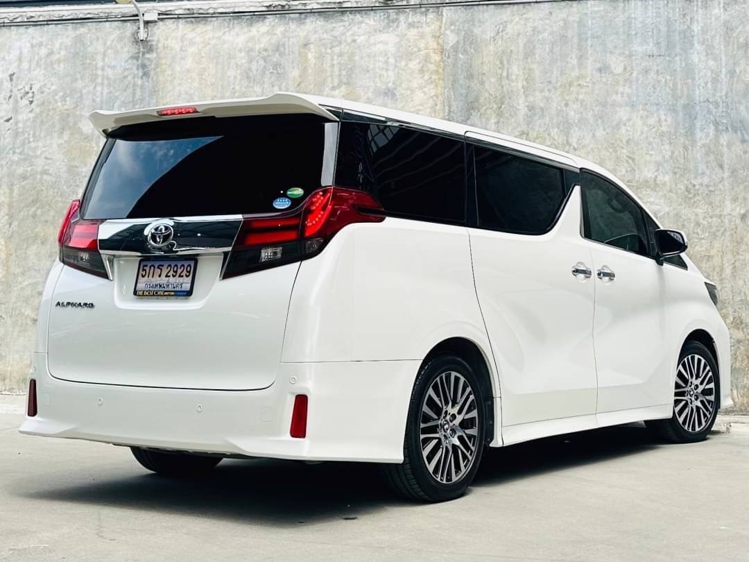 2019 Toyota Alphard สีขาว (รูปที่ 4)