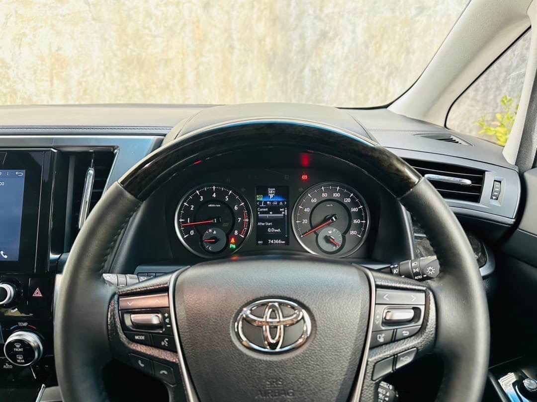 2019 Toyota Alphard สีขาว (รูปที่ 14)