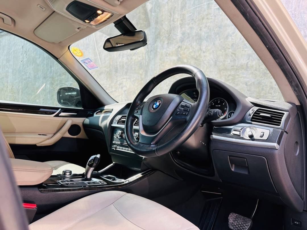 2014 BMW X3 F25 สีเงิน (รูปที่ 11)
