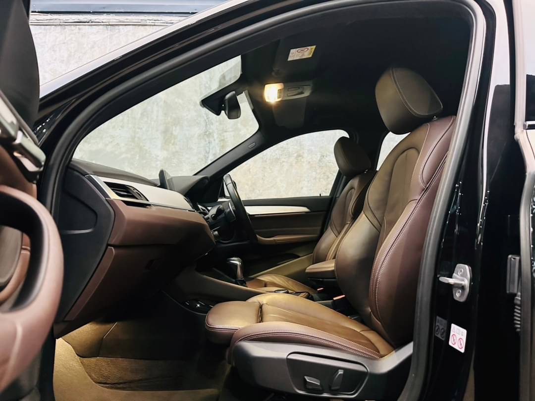 2020 BMW X1 U11 สีดำ (รูปที่ 7)