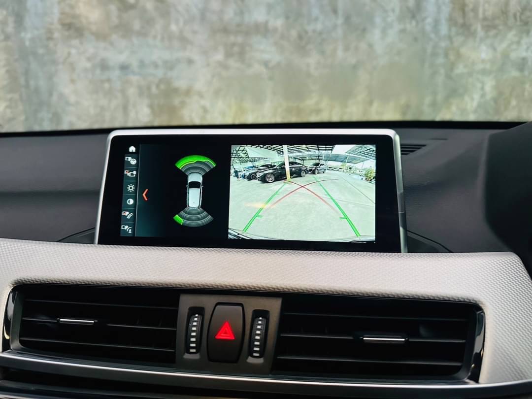 2020 BMW X1 U11 สีดำ (รูปที่ 11)