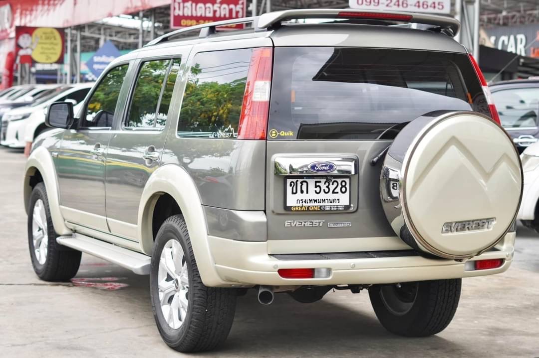 2011 Ford Everest สีทอง (รูปที่ 5)