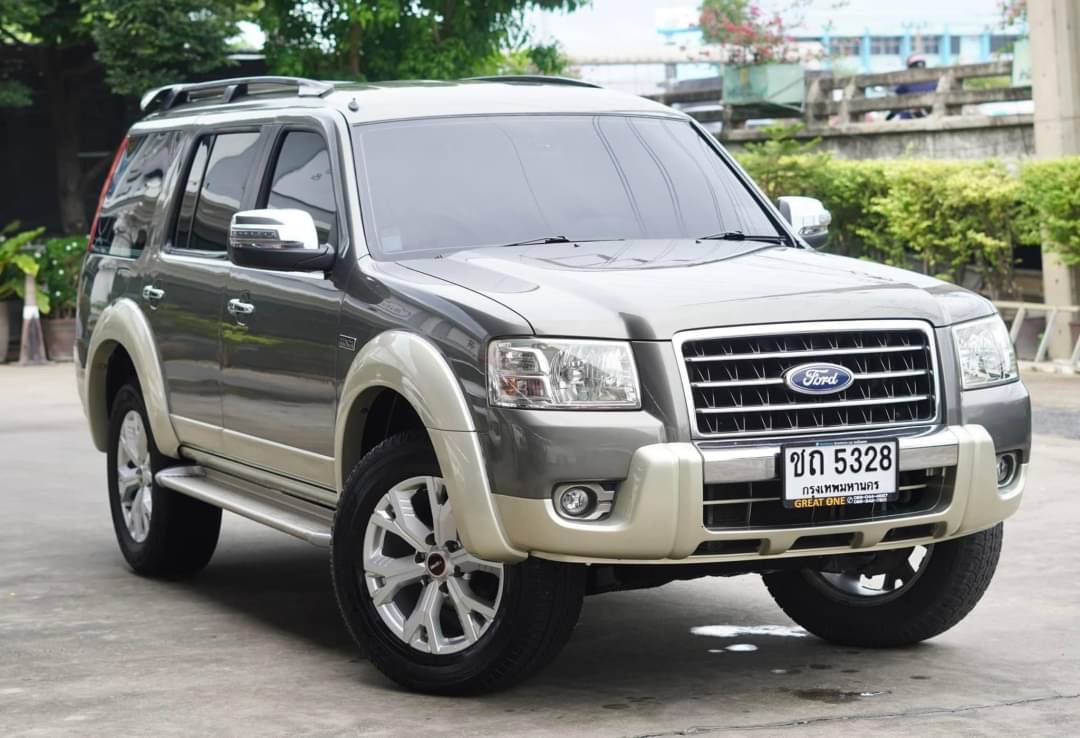 2011 Ford Everest สีทอง (รูปที่ 4)