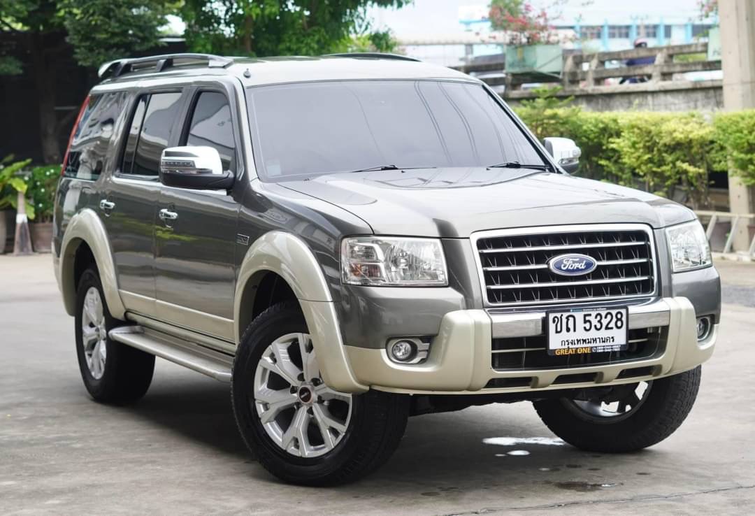 2011 Ford Everest สีทอง