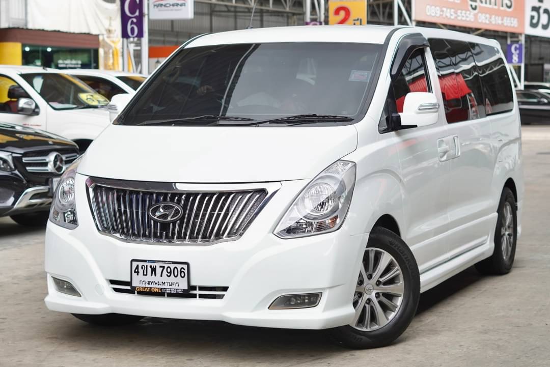 2012 Hyundai H-1 สีขาว