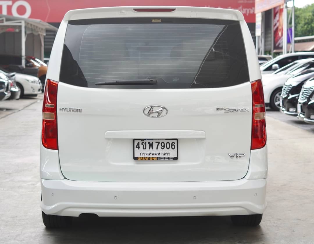2012 Hyundai H-1 สีขาว (รูปที่ 2)