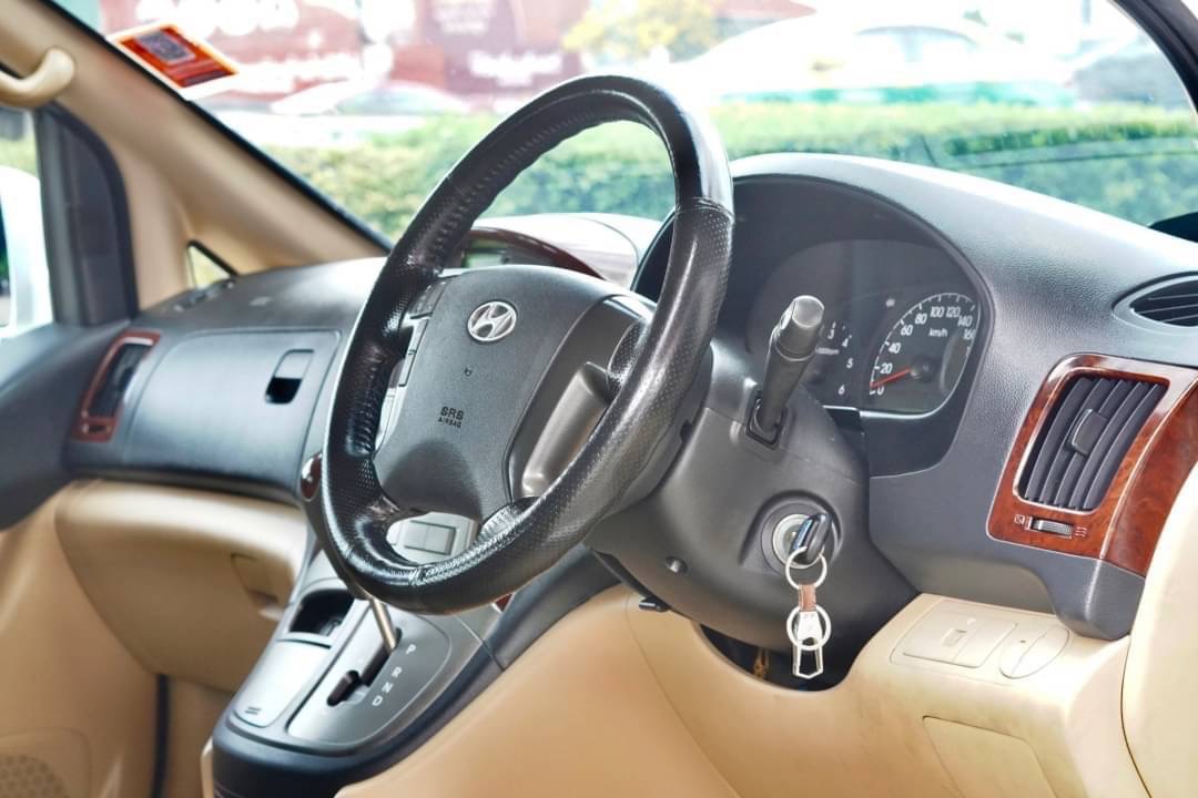 2012 Hyundai H-1 สีขาว (รูปที่ 6)