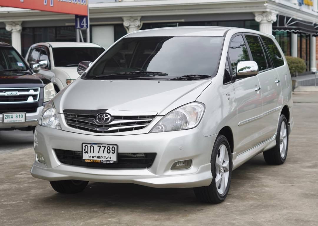 2010 Toyota Innova 2.0 Top สีขาว