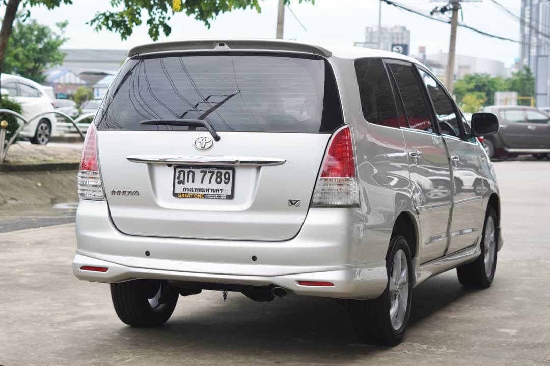 2010 Toyota Innova 2.0 Top สีขาว