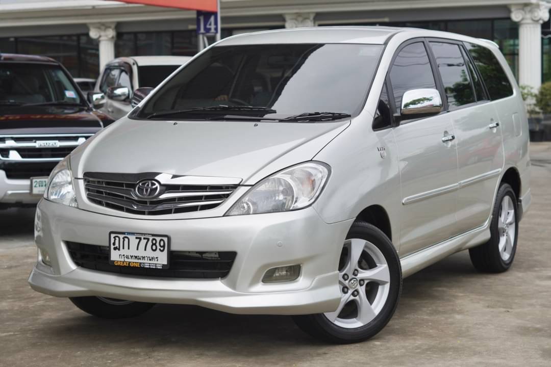 2010 Toyota Innova 2.0 Top สีขาว
