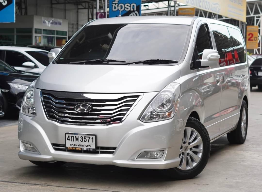 2013 Hyundai H-1 สีเงิน