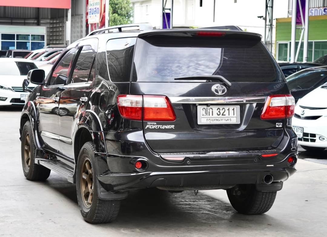 2008 Toyota Fortuner สีดำ (รูปที่ 9)