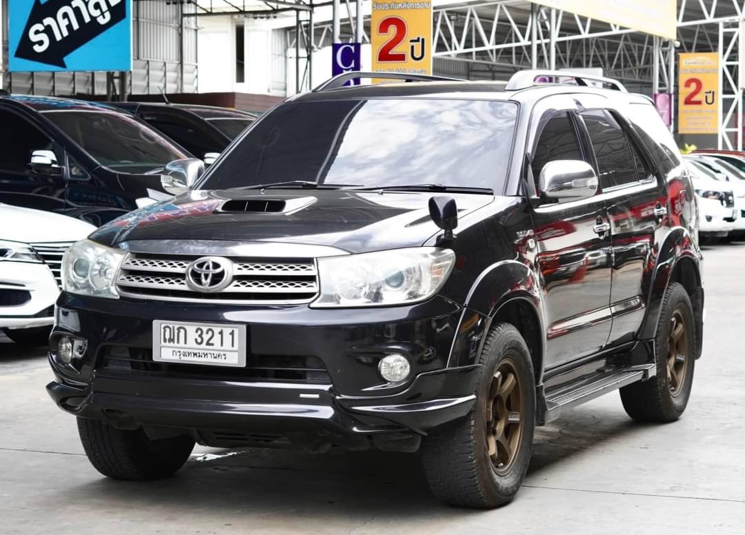 2008 Toyota Fortuner สีดำ