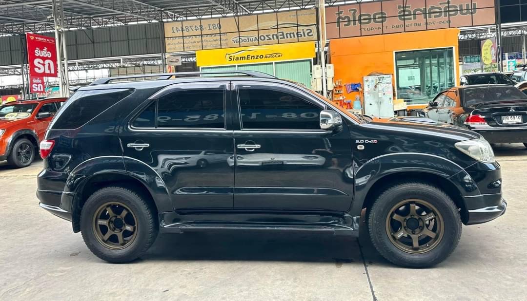 2008 Toyota Fortuner สีดำ