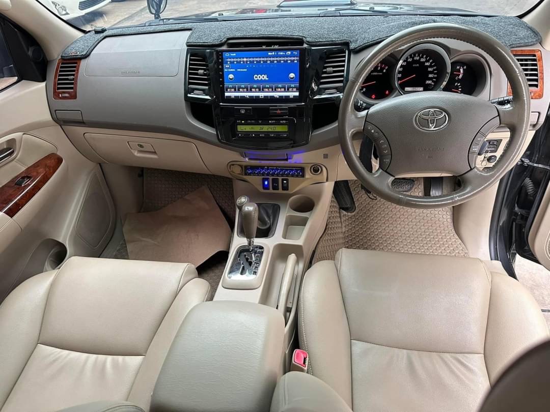 2008 Toyota Fortuner สีดำ (รูปที่ 17)
