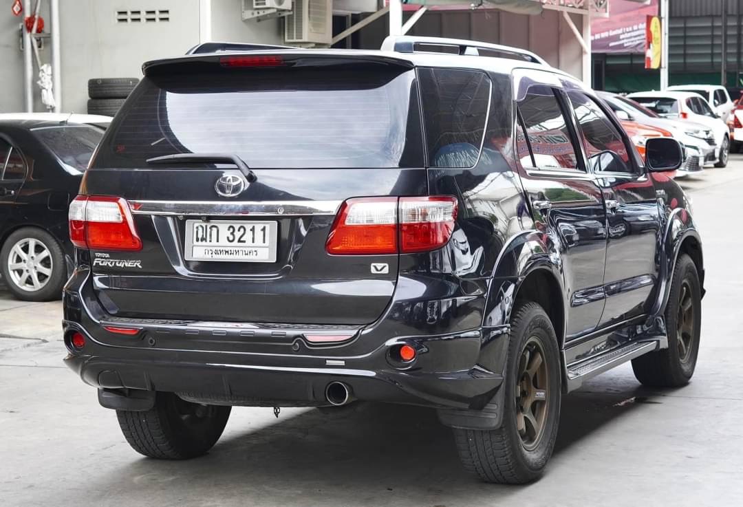 2008 Toyota Fortuner สีดำ