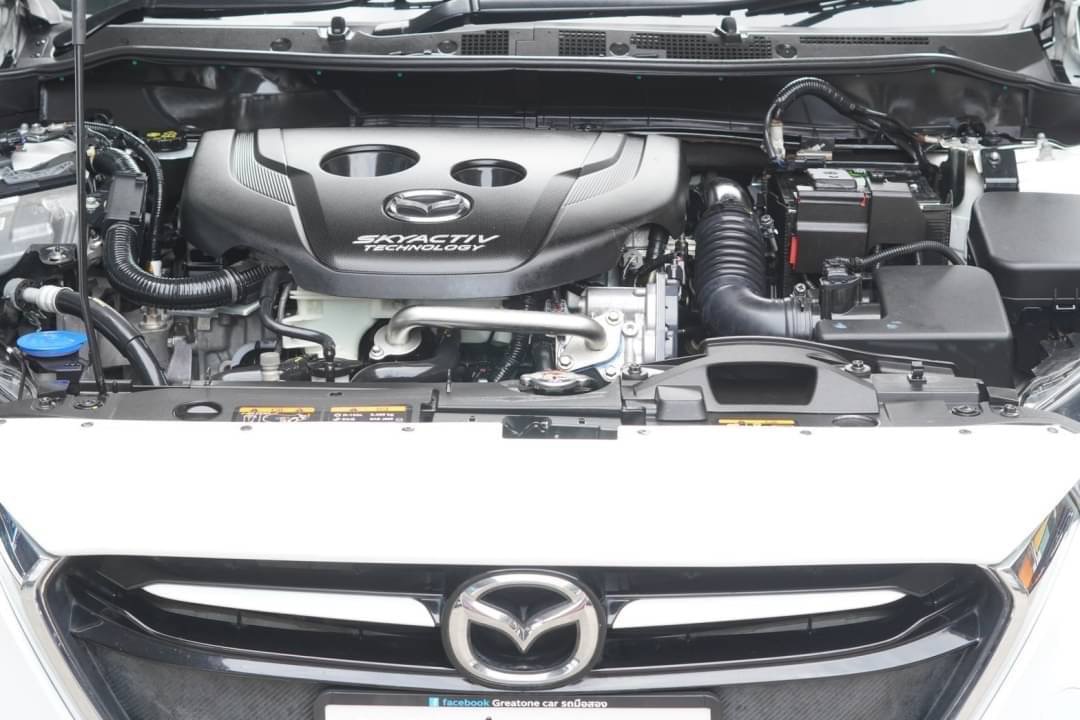2015 Mazda 2 Hatchback (5 ประตู) สีขาว (รูปที่ 14)