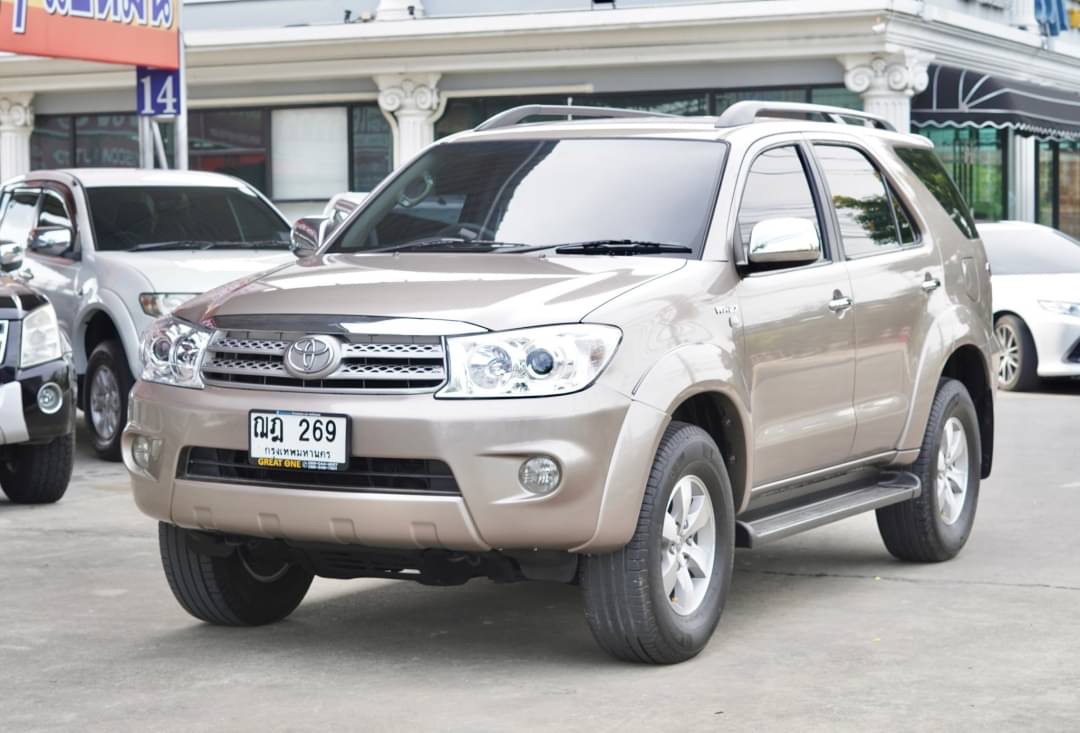 2008 Toyota Fortuner ไมเนอร์เชนจ์ 1 สีทอง