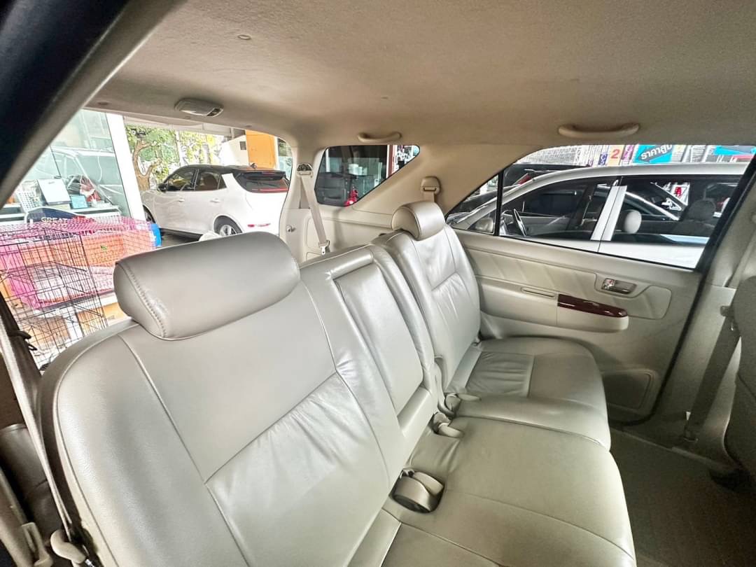 2008 Toyota Fortuner ไมเนอร์เชนจ์ 1 สีทอง (รูปที่ 17)