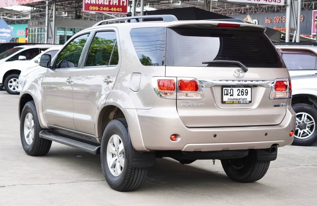 2008 Toyota Fortuner ไมเนอร์เชนจ์ 1 สีทอง (รูปที่ 9)