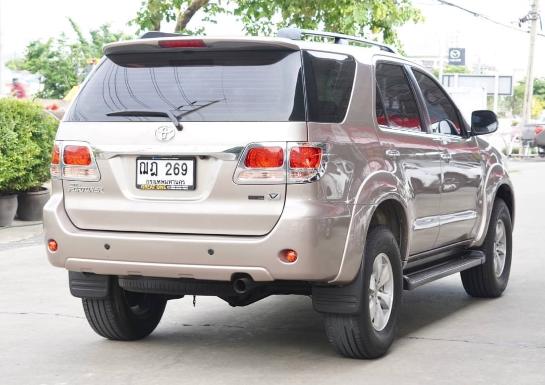 2008 Toyota Fortuner ไมเนอร์เชนจ์ 1 สีทอง (รูปที่ 6)