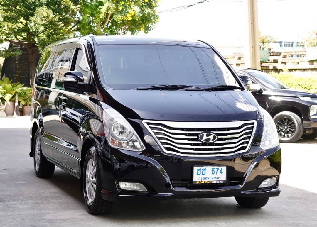 2012 Hyundai H-1 สีดำ