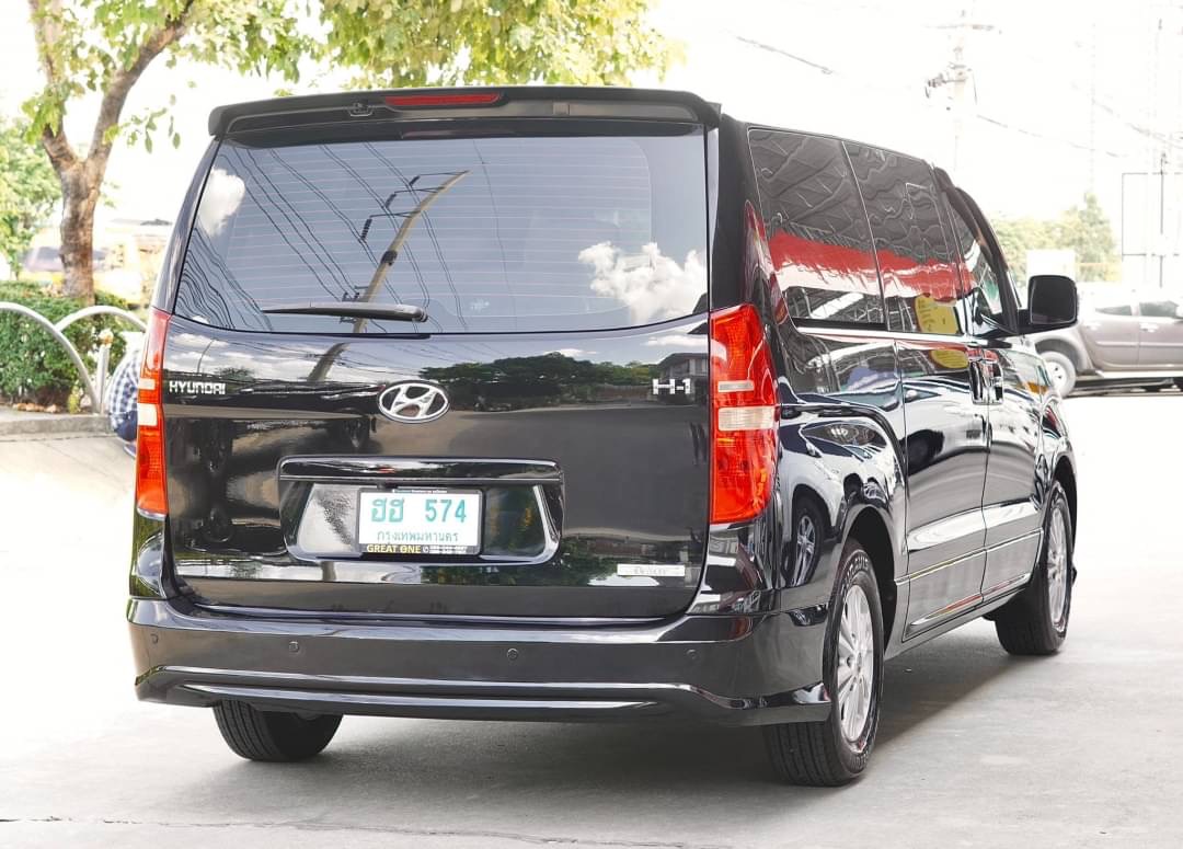 2012 Hyundai H-1 สีดำ (รูปที่ 2)