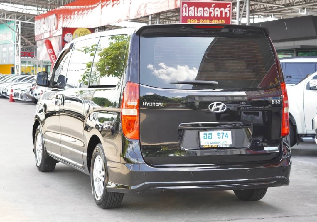 2012 Hyundai H-1 สีดำ