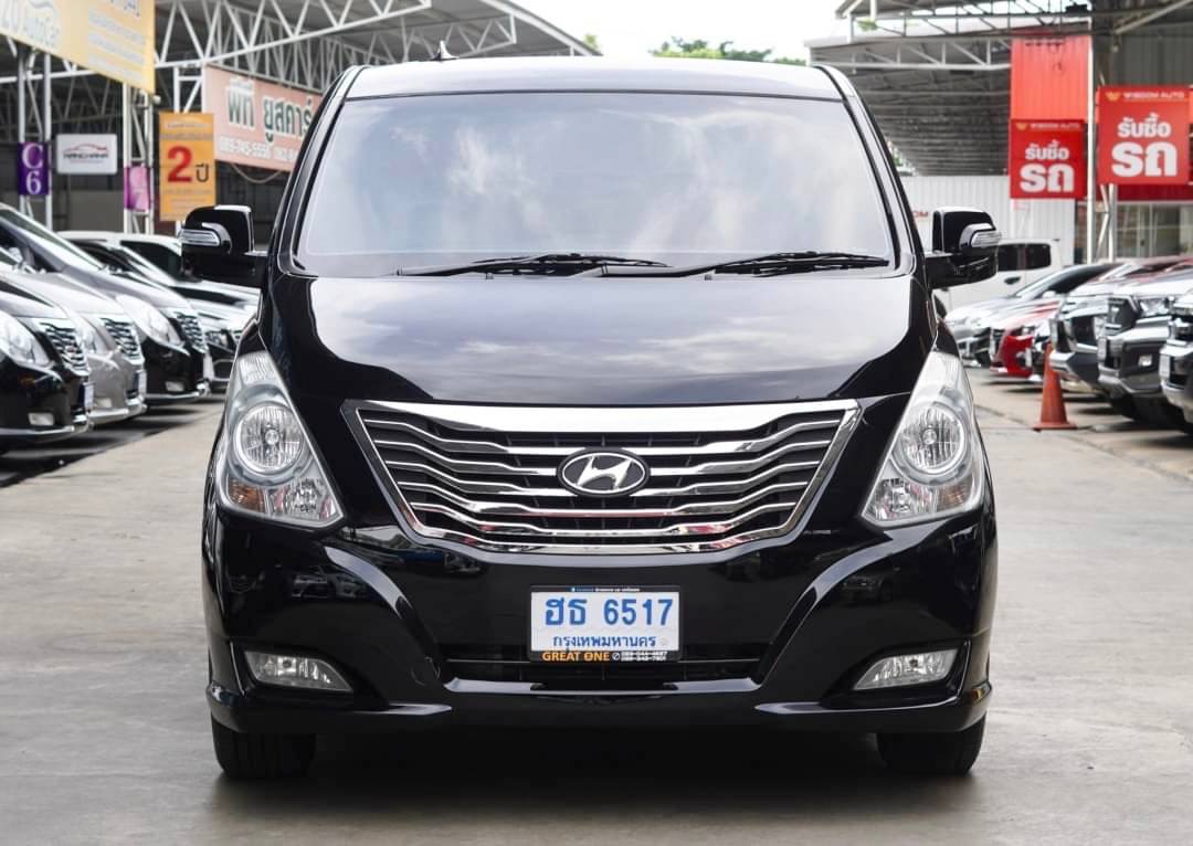 2010 Hyundai H-1 สีดำ