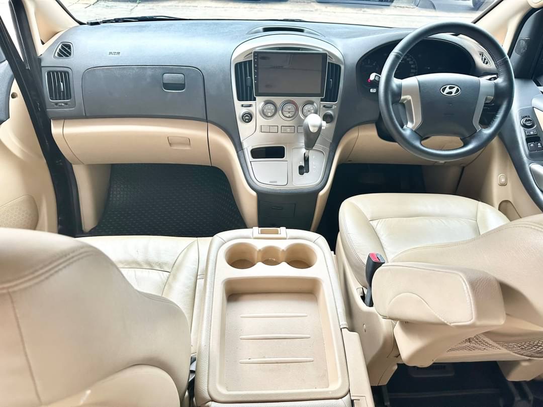 2010 Hyundai H-1 สีดำ (รูปที่ 9)