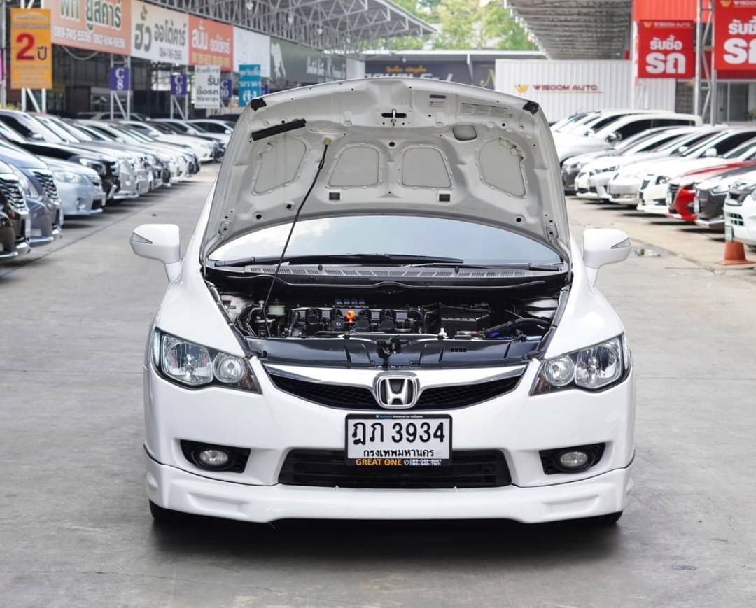 2011 Honda Civic FD สีขาว (รูปที่ 9)