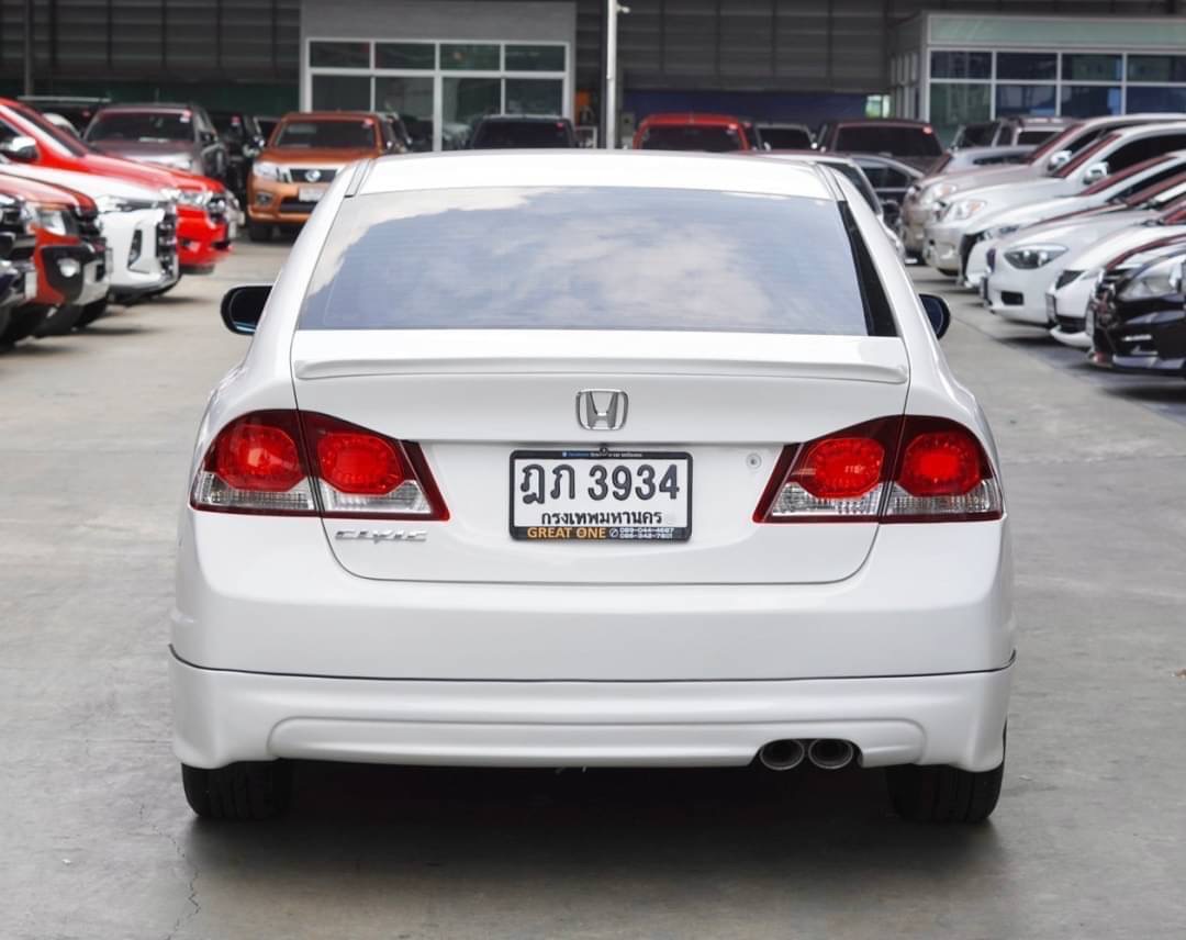 2011 Honda Civic FD สีขาว (รูปที่ 7)