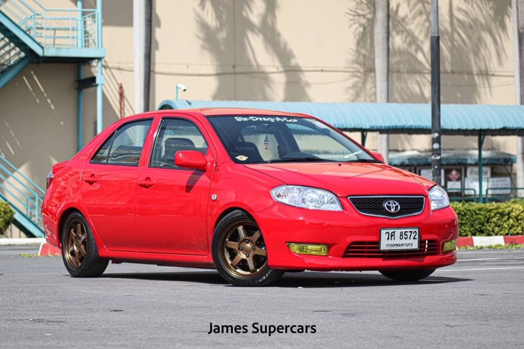 2004 Toyota Vios สีแดง