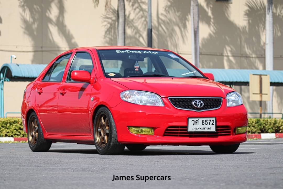 2004 Toyota Vios สีแดง